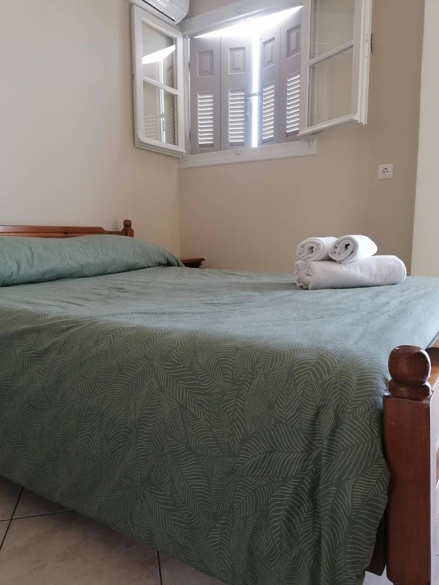 Aparthotel Ta Adelfia Pylos Zimmer foto