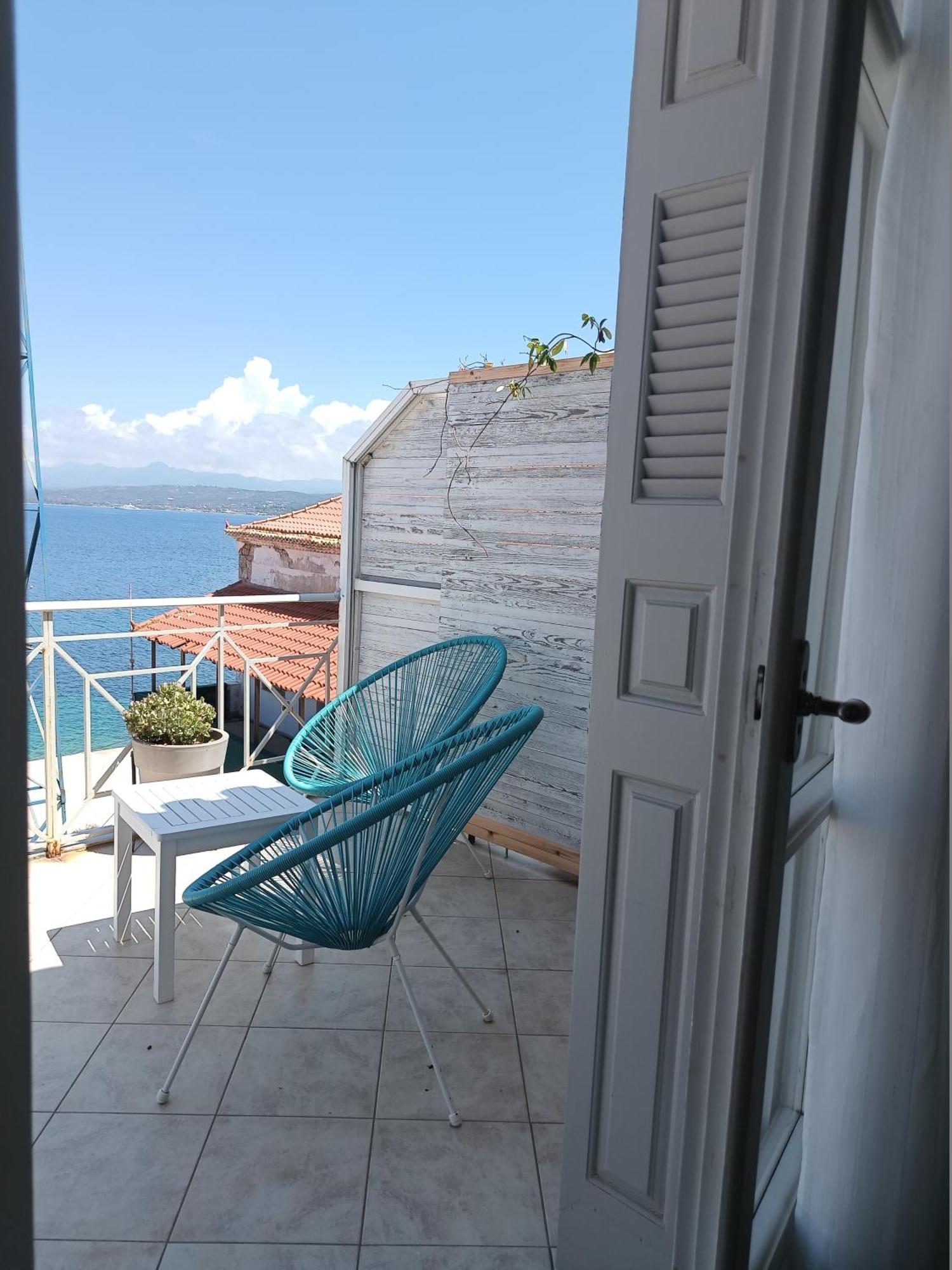 Aparthotel Ta Adelfia Pylos Exterior foto